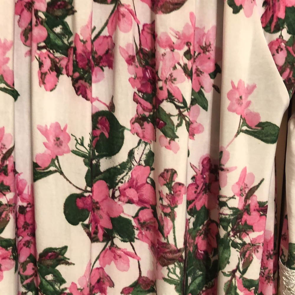 West Loop Floral Off the Shoulder Dress - Picture 4 of 5